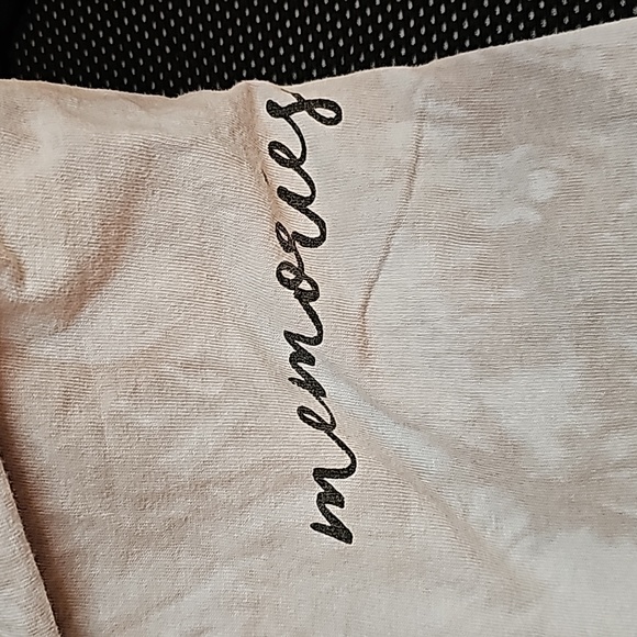 Chainsmokers 2017 Memories Tour Tshirt - Picture 3 of 5